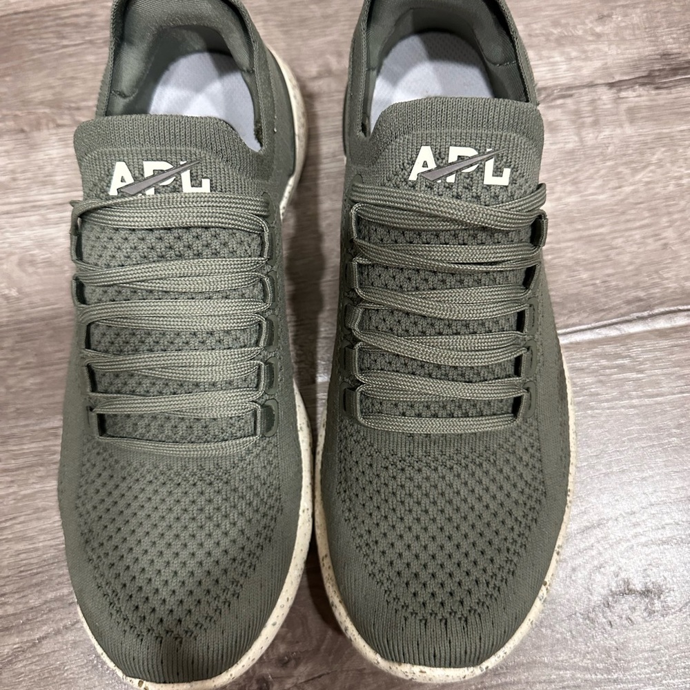 Apl techloom breeze, size 6.5
